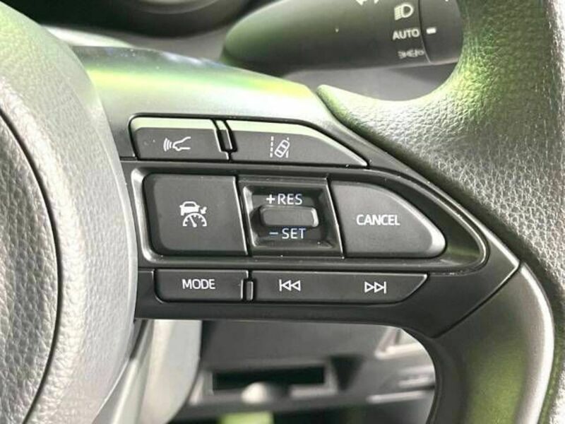 YARIS CROSS-4