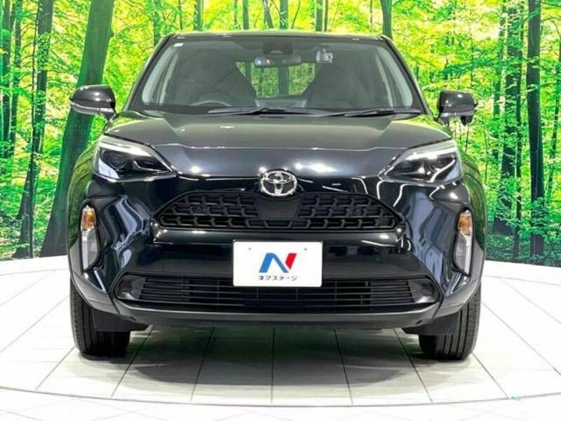 YARIS CROSS-13