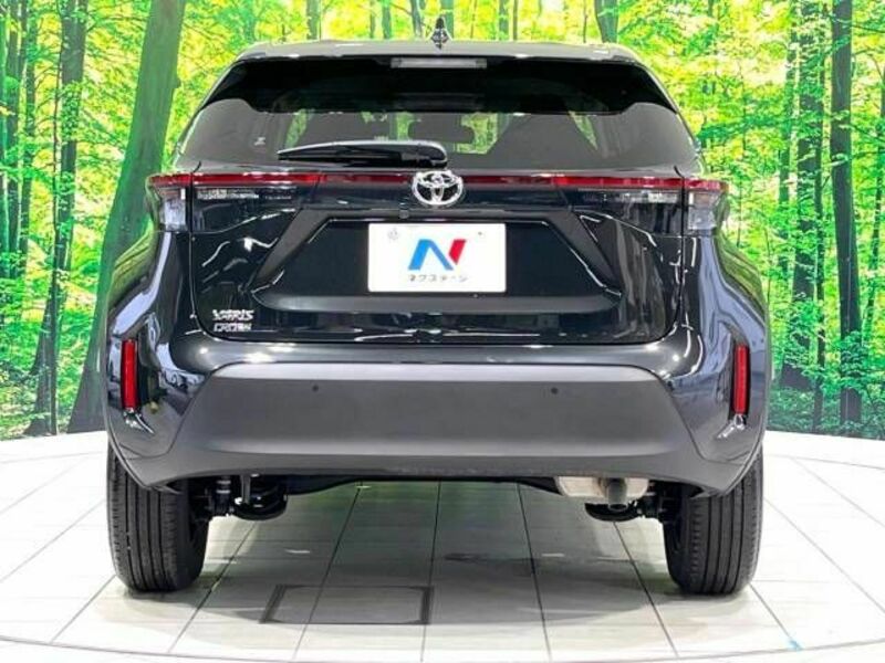YARIS CROSS-14