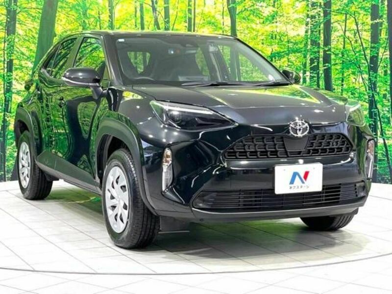YARIS CROSS-15