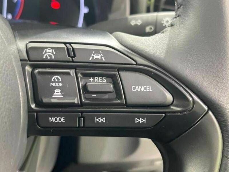 YARIS CROSS-4