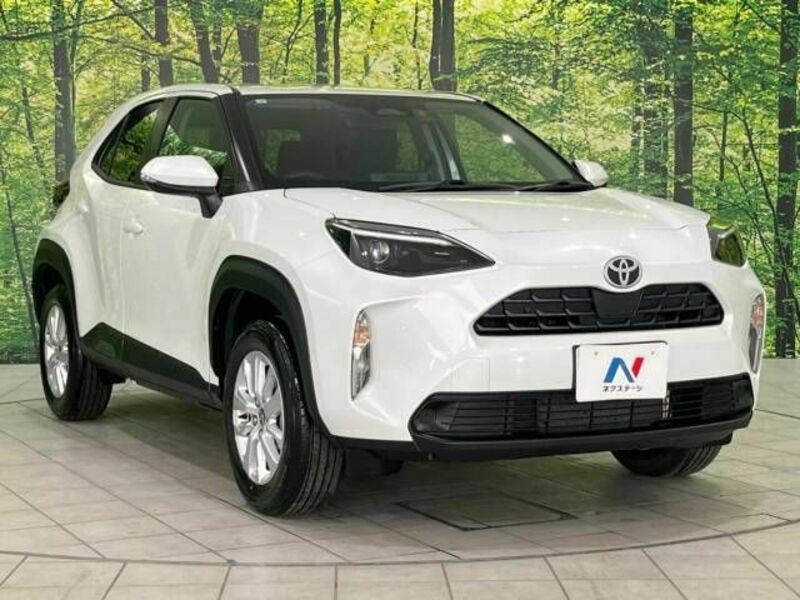 YARIS CROSS-16