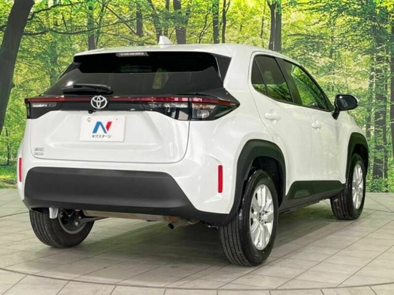 YARIS CROSS-17