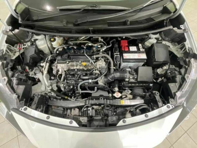 YARIS CROSS-18