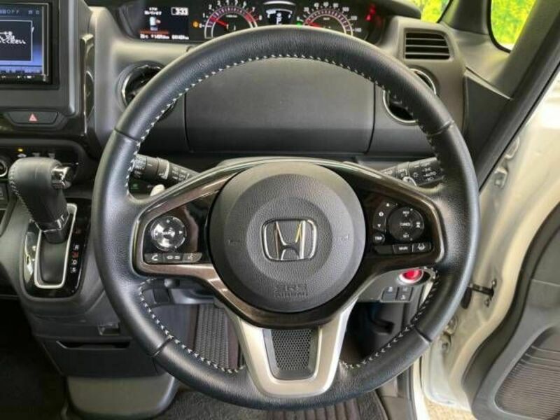 N BOX CUSTOM-5