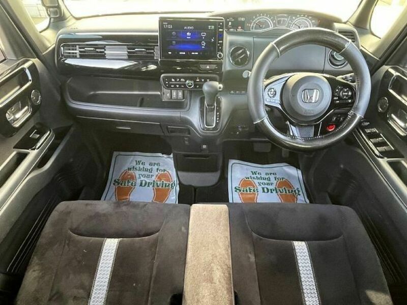 N BOX CUSTOM-1