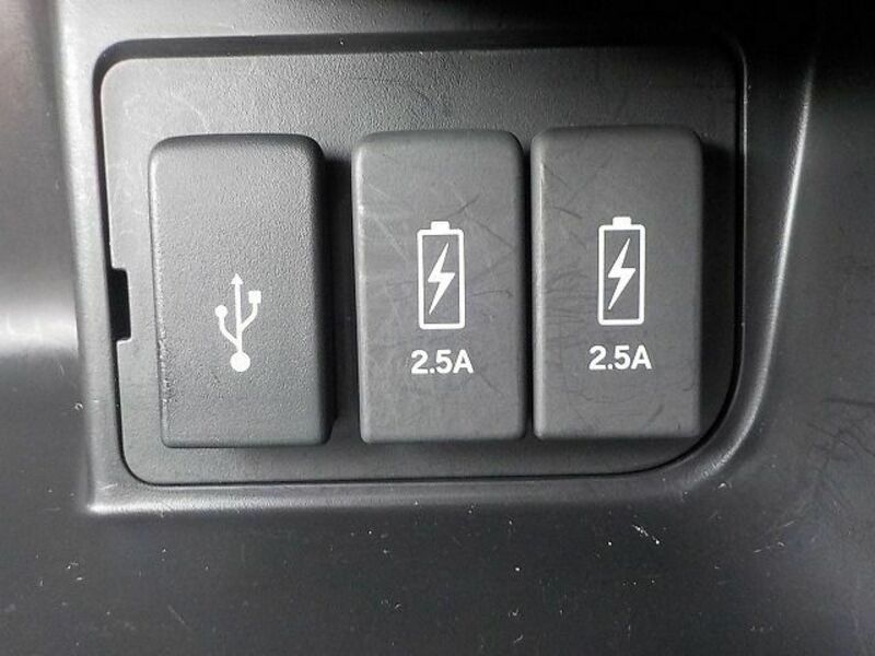 N BOX CUSTOM-24
