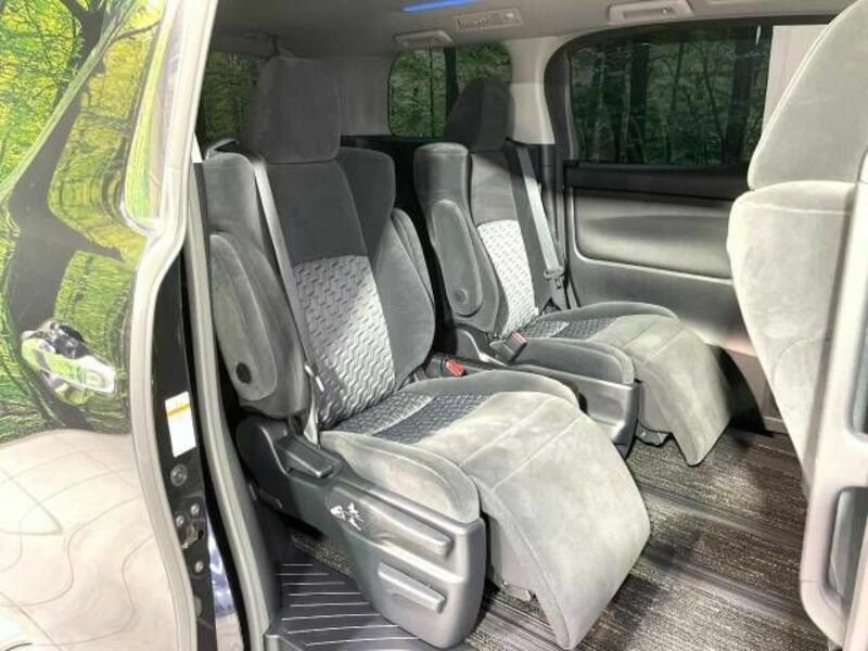 VELLFIRE-9