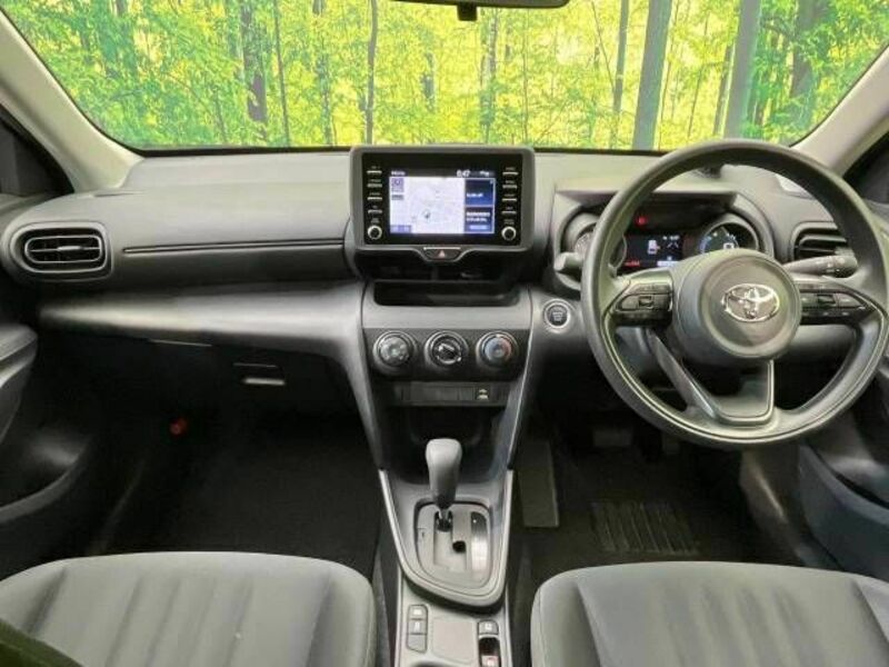 YARIS CROSS-1