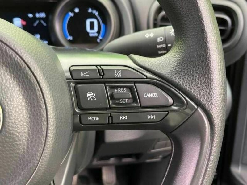 YARIS CROSS-5