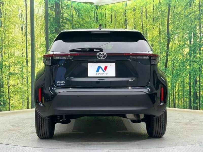 YARIS CROSS-14