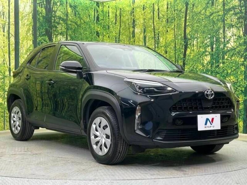 YARIS CROSS-15