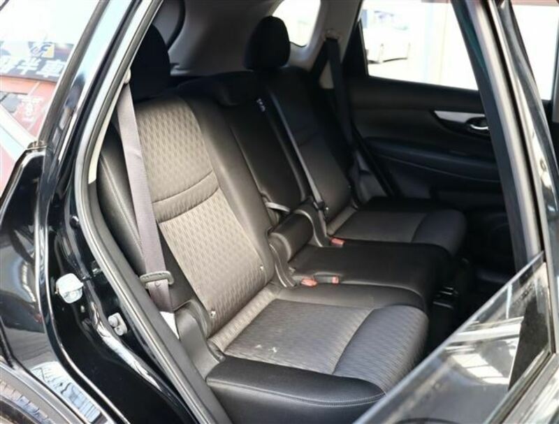 X-TRAIL-5