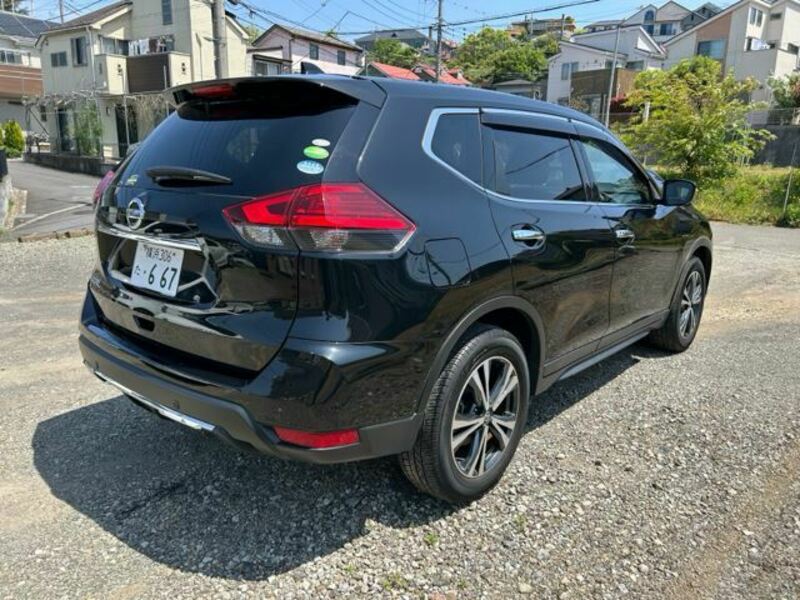 X-TRAIL-7