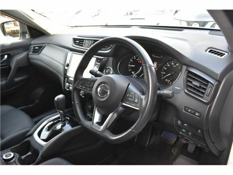 X-TRAIL-25