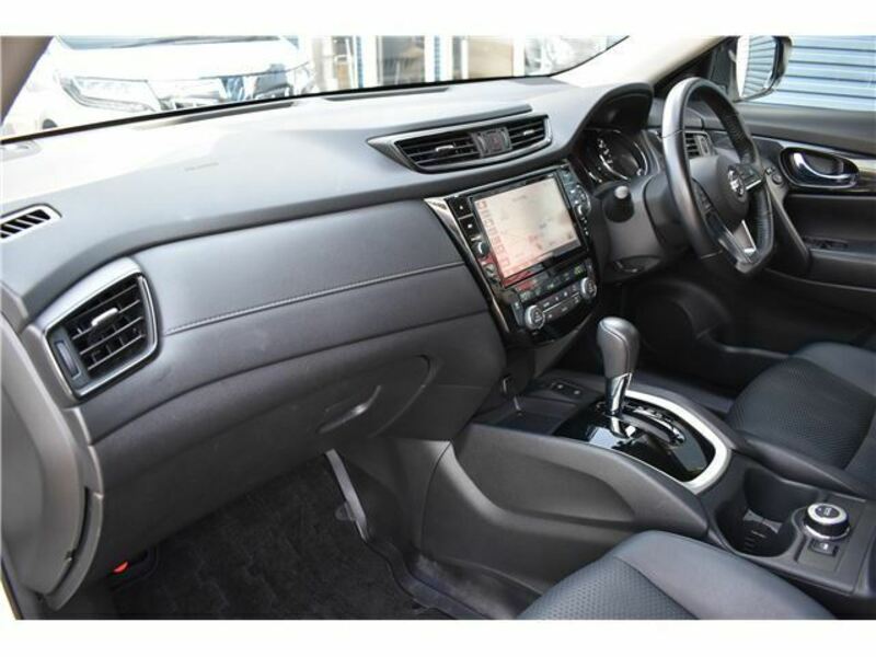 X-TRAIL-30