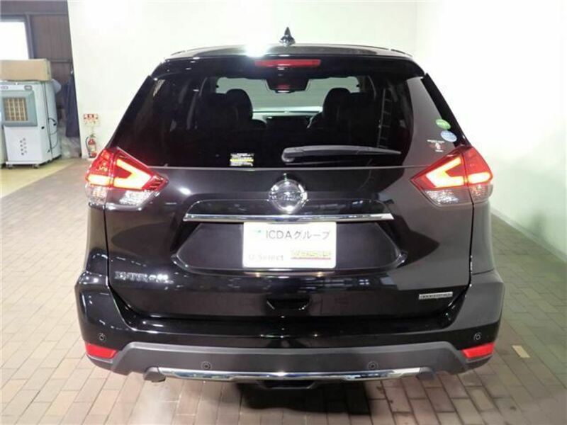 X-TRAIL-1
