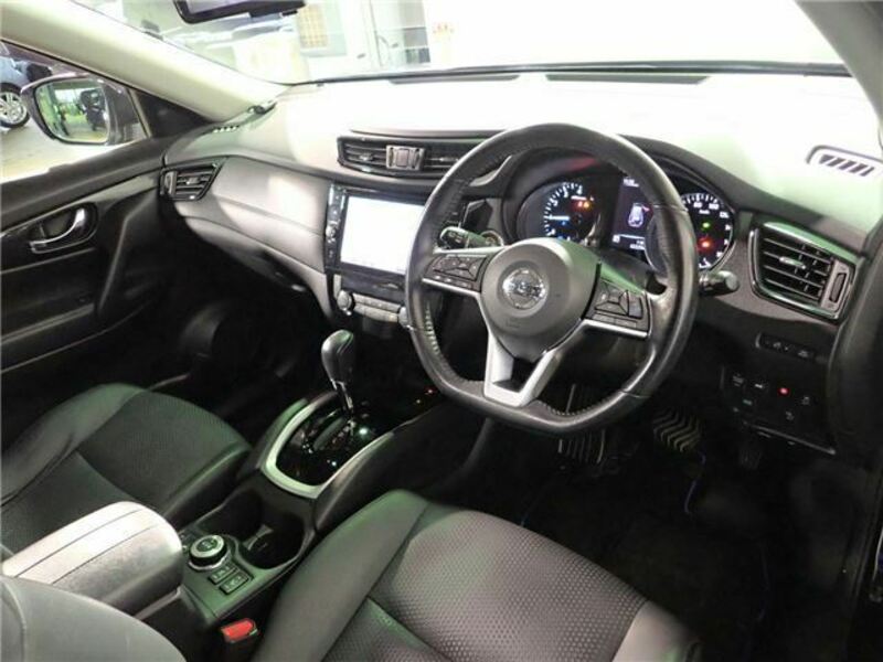 X-TRAIL-10