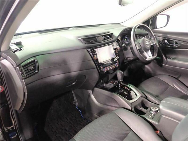 X-TRAIL-23