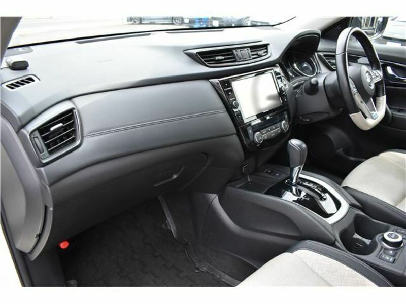 X-TRAIL-27