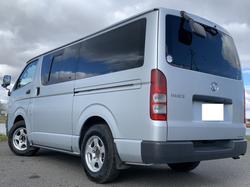 HIACE VAN