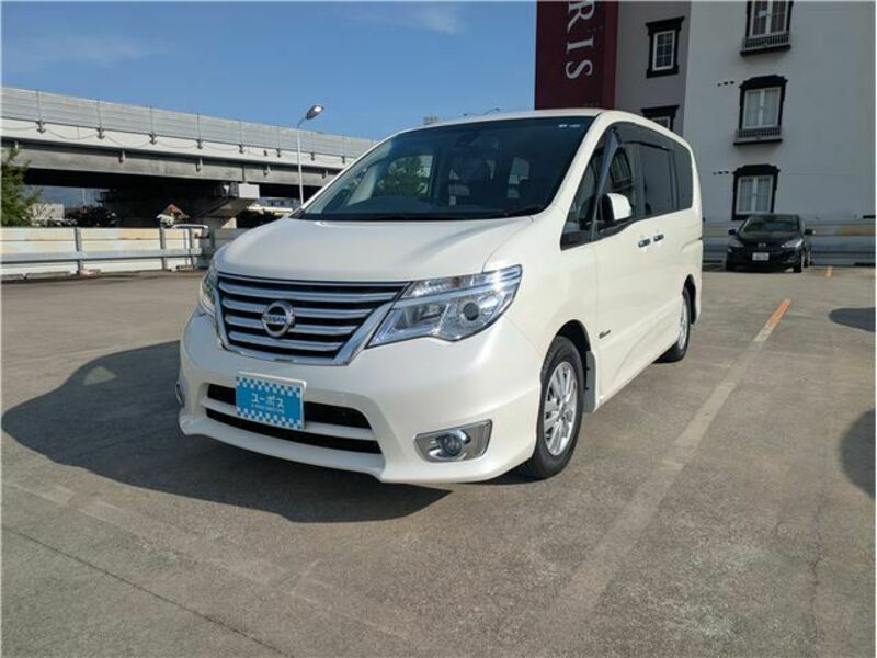 NISSAN　SERENA