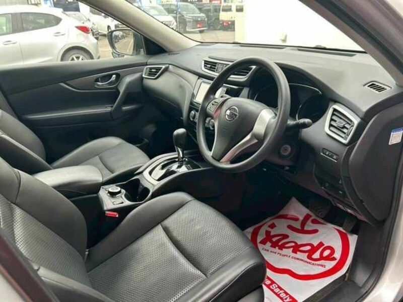 X-TRAIL-10