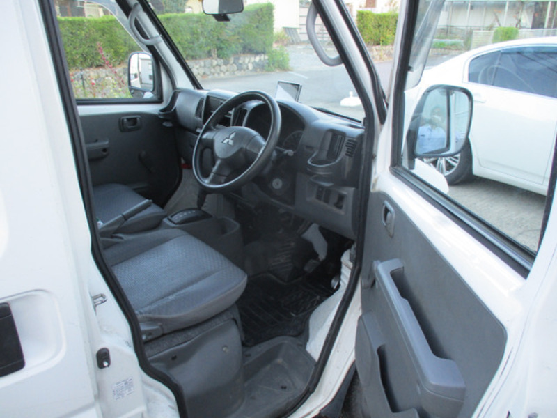 MINICAB VAN