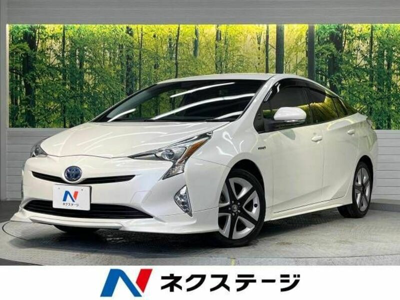 TOYOTA　PRIUS
