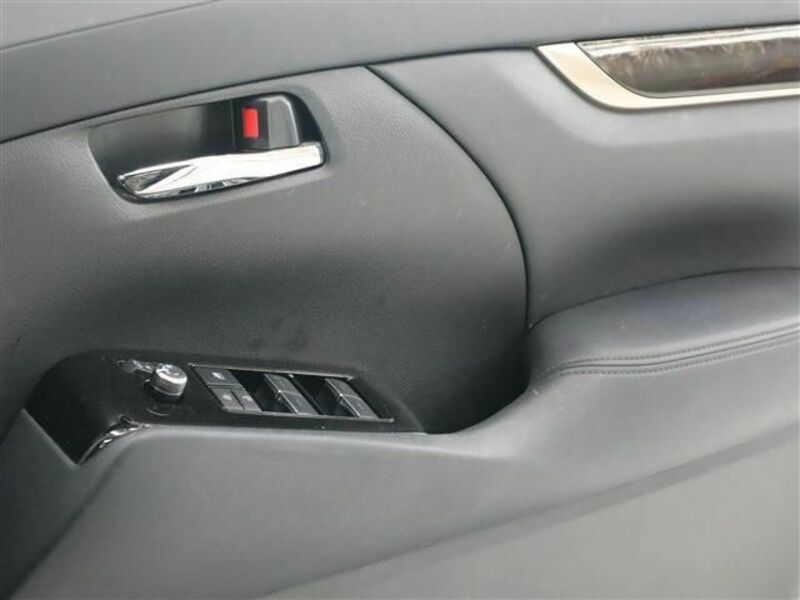 ALPHARD-26