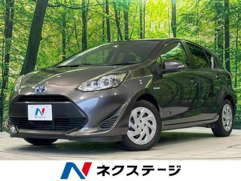 TOYOTA　AQUA