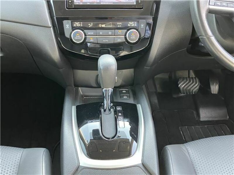 X-TRAIL-22