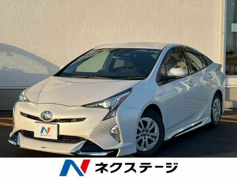 TOYOTA　PRIUS