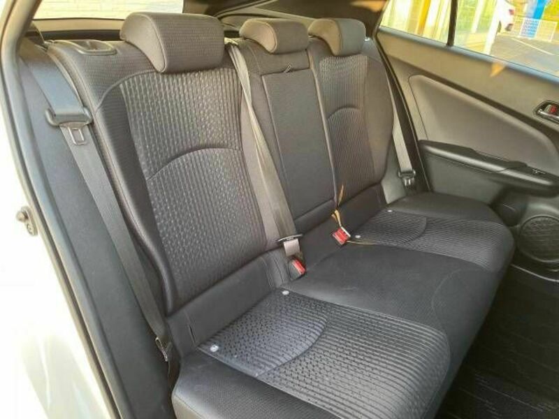 PRIUS-8