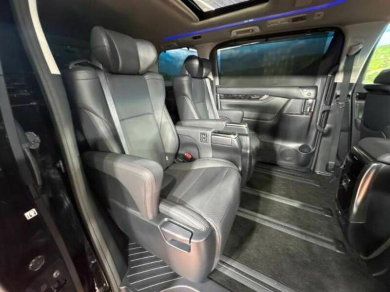 ALPHARD-8