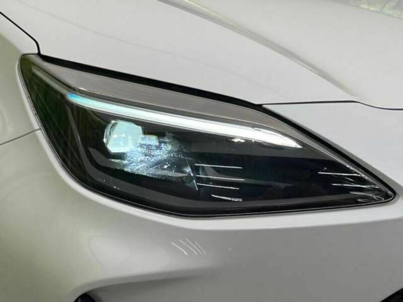 YARIS CROSS-11