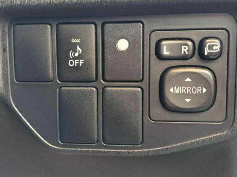 PRIUS-14