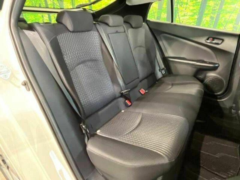 PRIUS-8