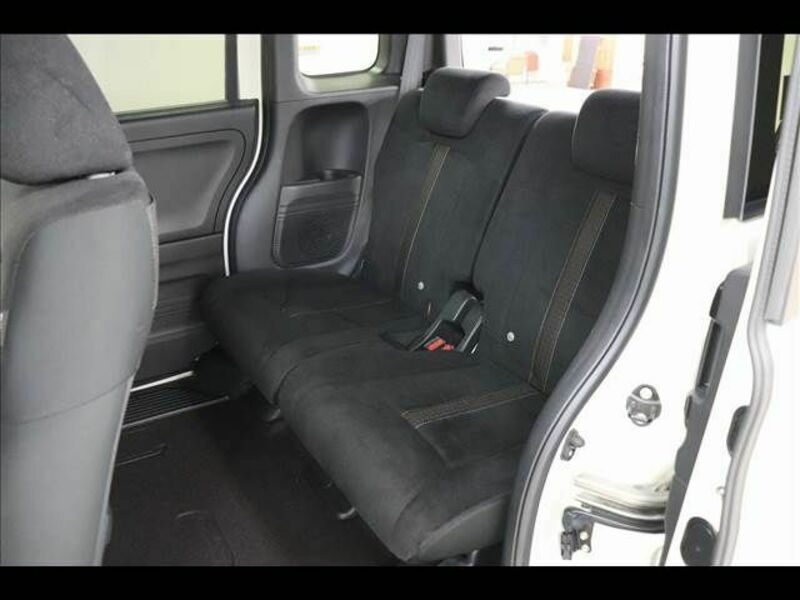 N BOX CUSTOM-12