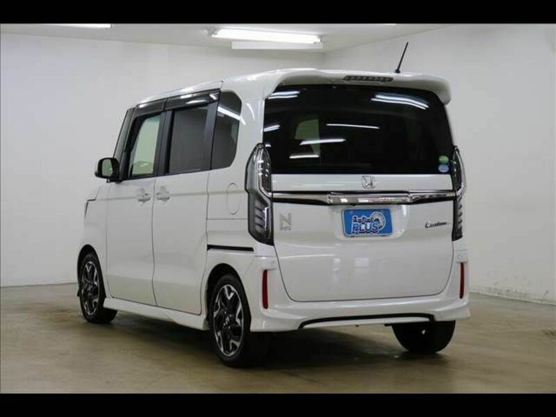 N BOX CUSTOM-19
