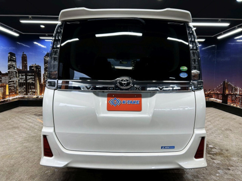VOXY-11