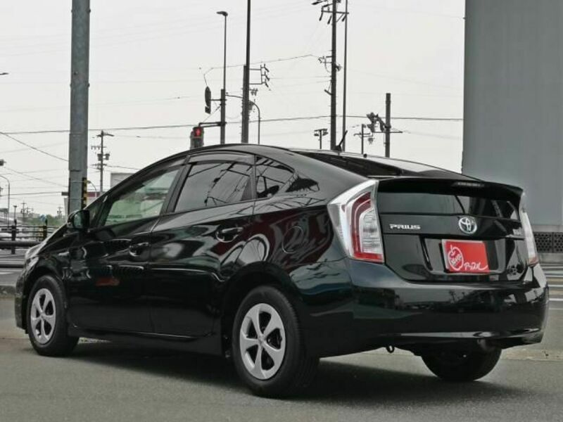 PRIUS-11