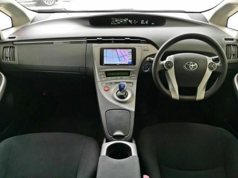 PRIUS-12