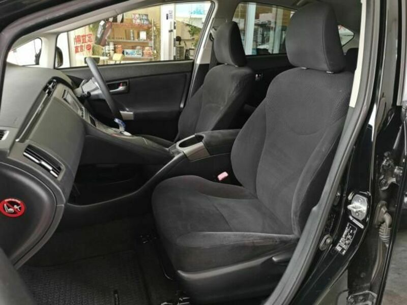 PRIUS-18