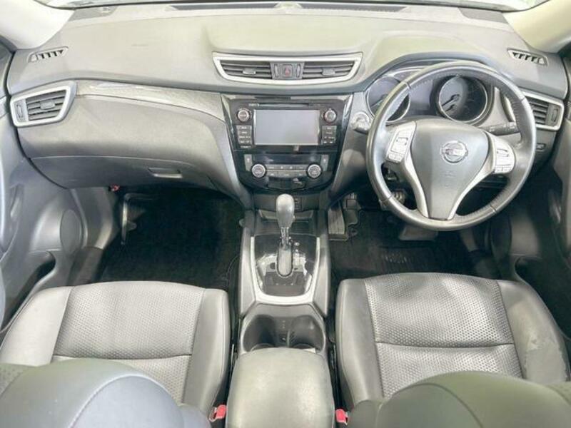 X-TRAIL-1