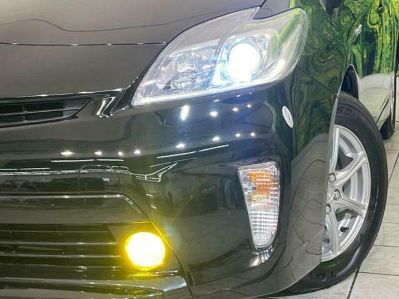 PRIUS-11