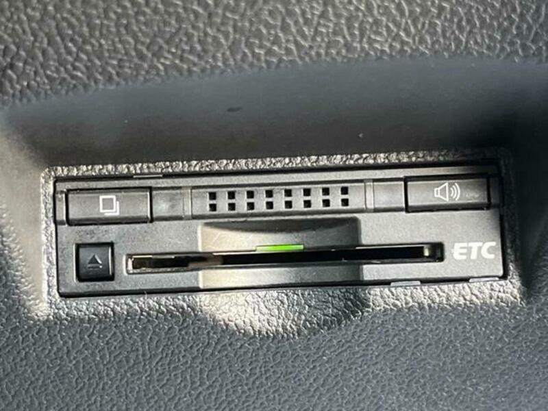 PRIUS-4