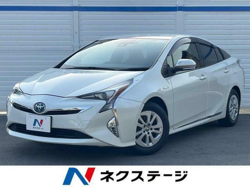 TOYOTA　PRIUS