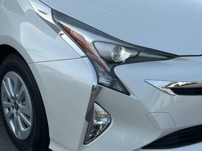 PRIUS-11