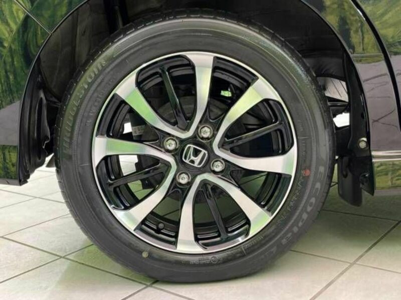 N BOX CUSTOM-12